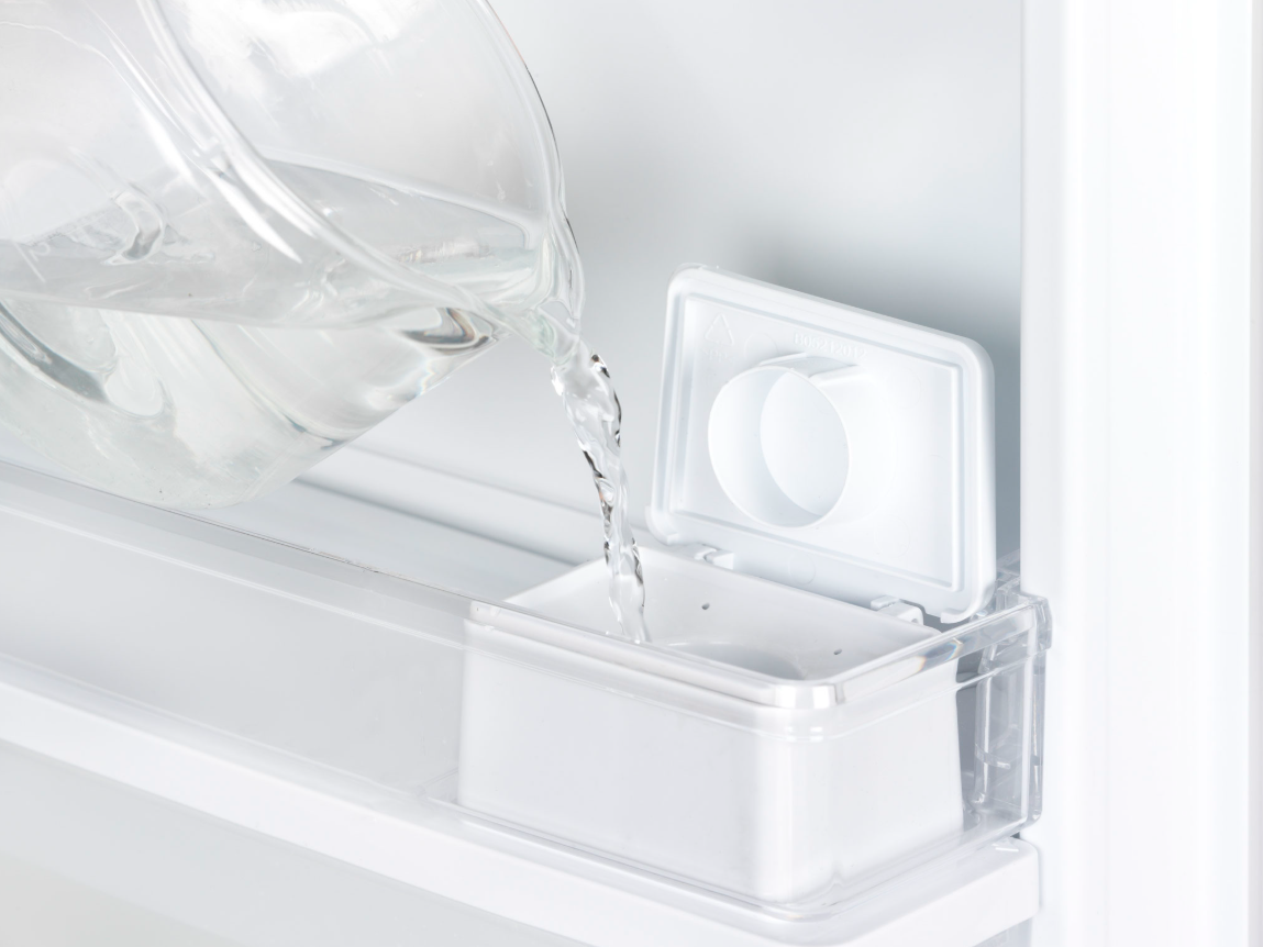 EDY EDHC8089 – Koel-vriescombinatie – Zwart – 198L Koelruimte – 71L Vriesruimte – Waterdispenser – Energieklasse E – 180 cm – 5 jaar garantie