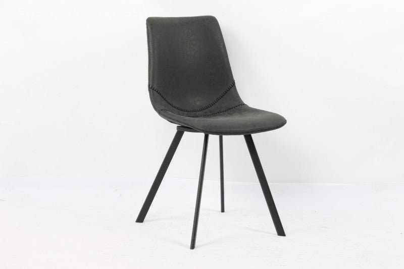 Moderne stoel met een donkergrijze lederen zitting en zwarte metalen poten, uitstekend geschikt voor hedendaagse eetkamers en kantoren.